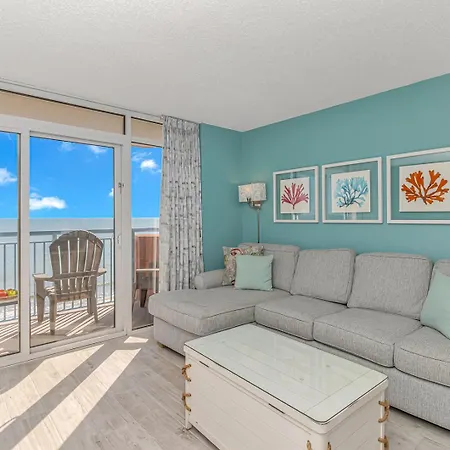 Immaculate! Beautifully Renovated Oceanfront 1 Bedroom Suite - Sleeps 6! - Roxanne Towers Unit 804